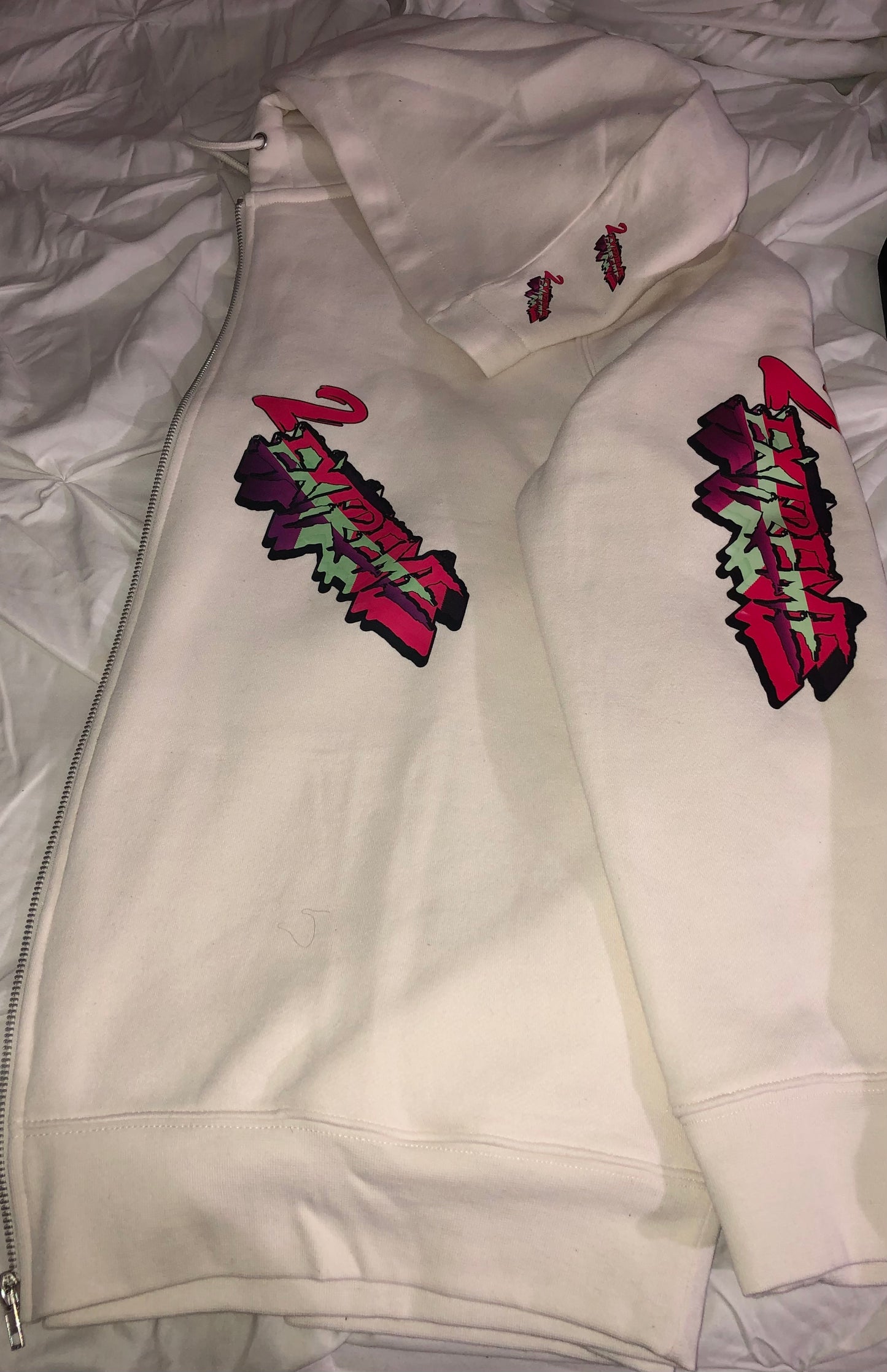 2EXTREME -White hoodie
