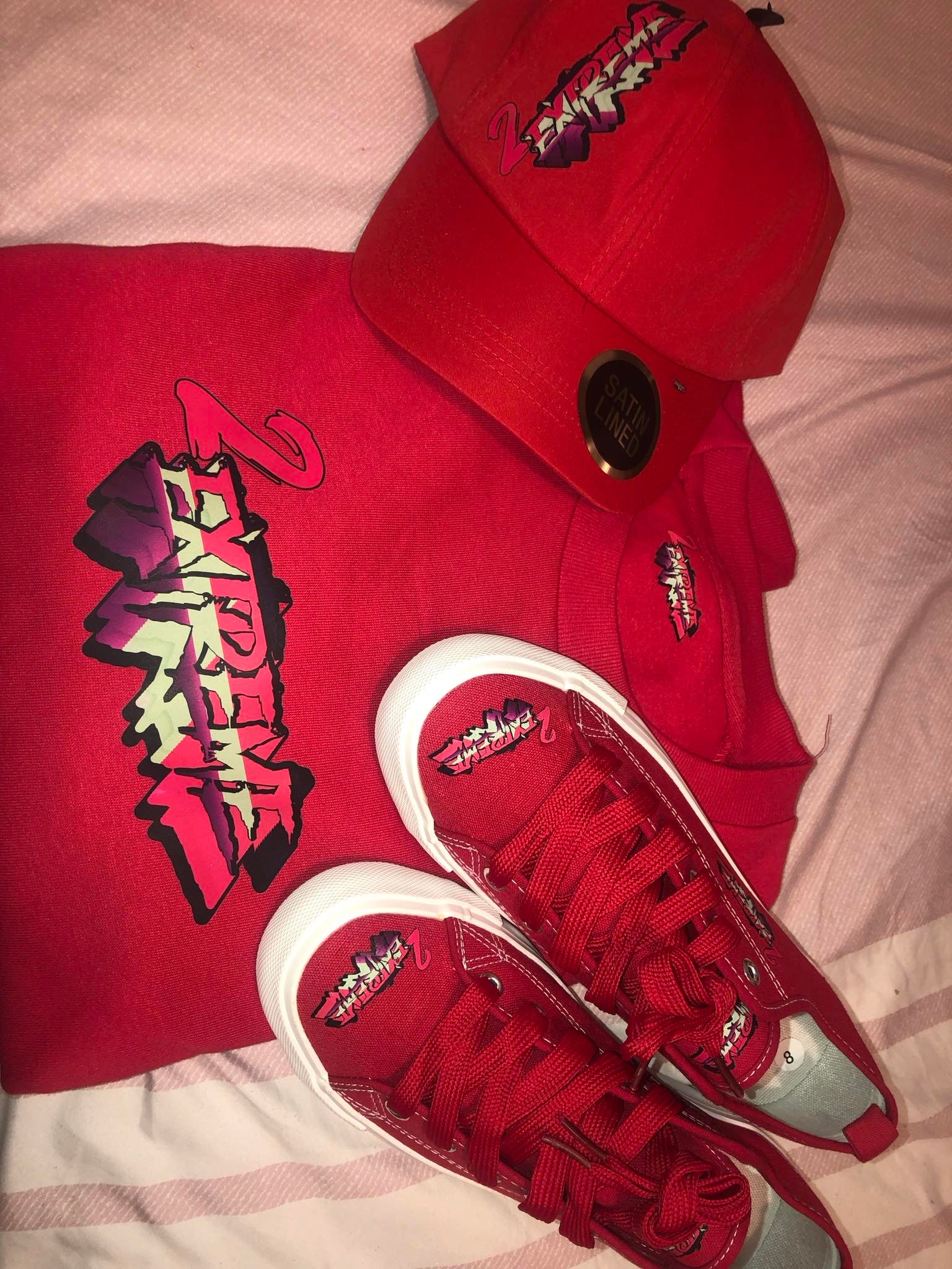 2EXTREME -Red Tee- Shirt Cap & Canvas Sneakers