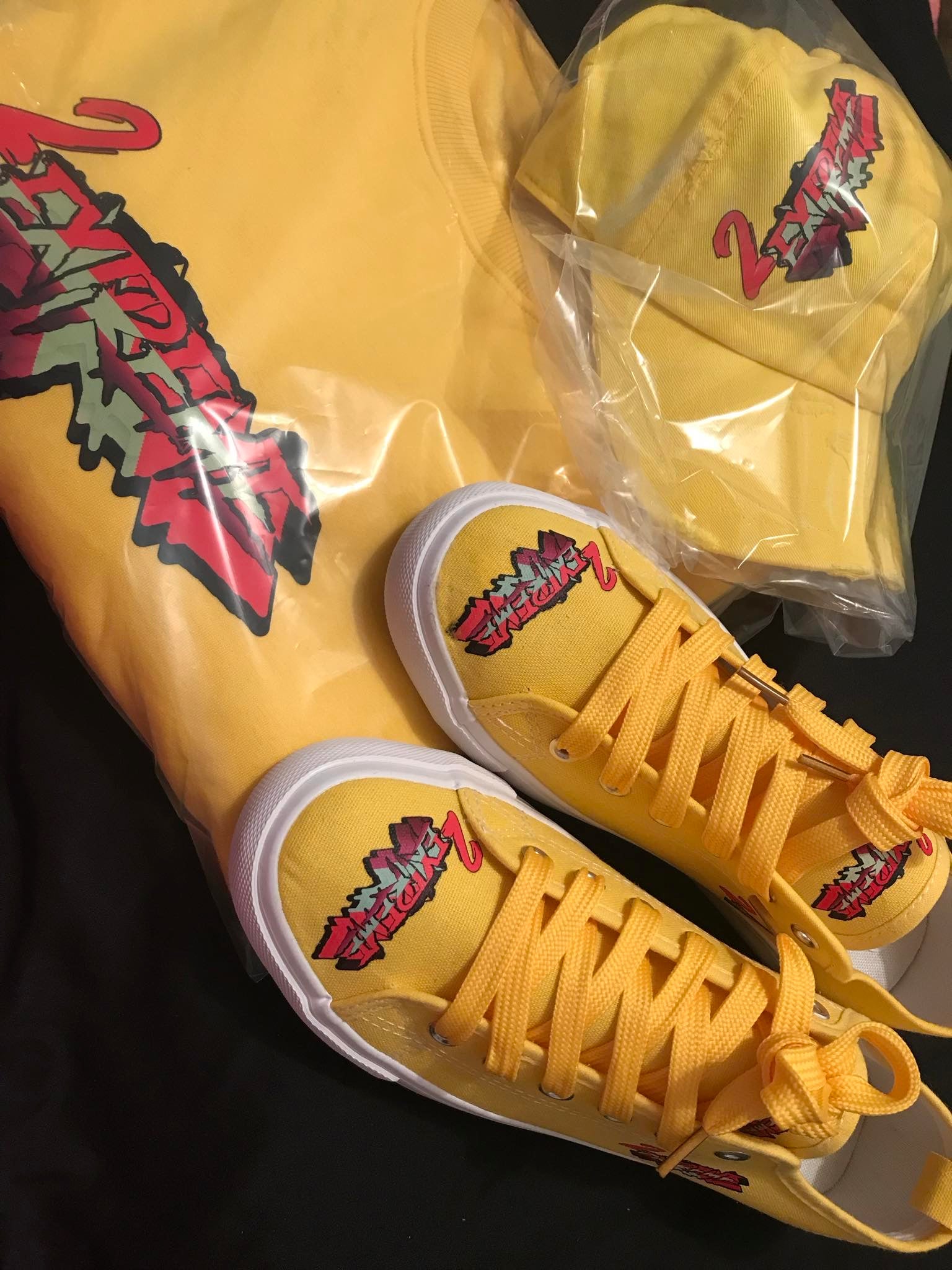 2EXTREME -Yellow Tee- Shirt Cap & Canvas Sneakers